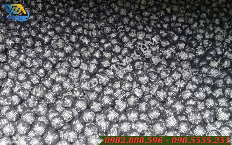 Giá Thể Vi Sinh Dạng Cầu D100 Mút Xốp Được Sản Xuất Tại VDA Có Những Đặc Điểm Nổi Bật Như Thế Nào?