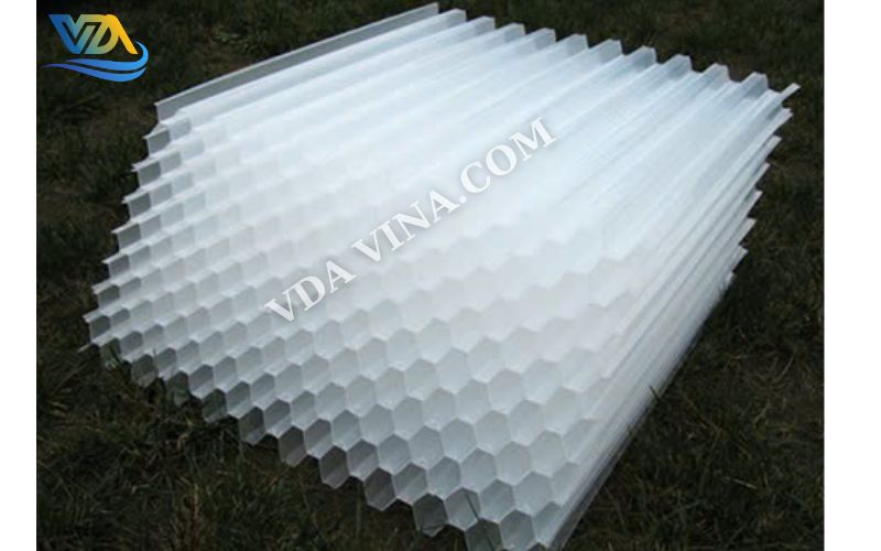 Nguyên Lý Hoạt Động Của Tấm Lắng Lamen Nhựa PP D50